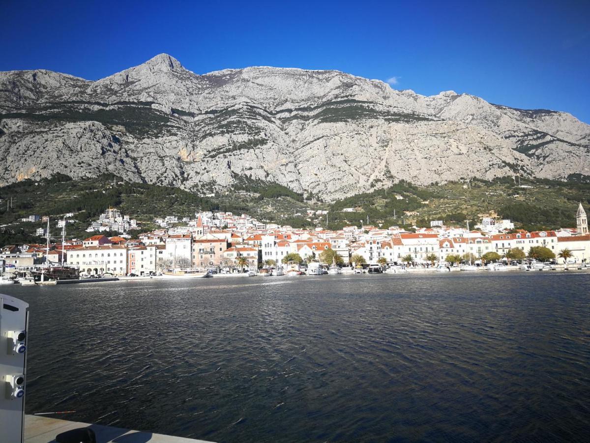 Apartment "None" Makarska Buitenkant foto